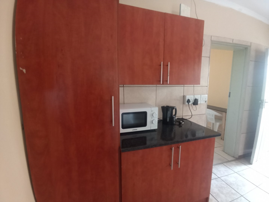 To Let  Bedroom Property for Rent in Bult West North West